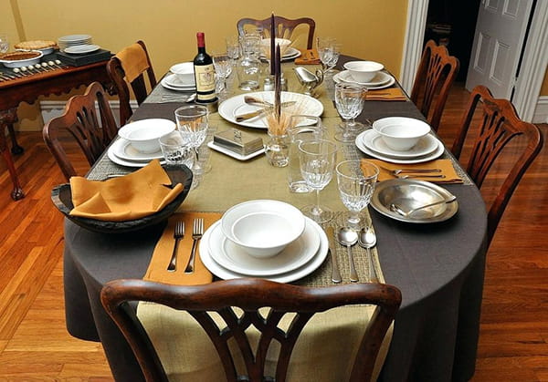 Kinh nghiệm chọn bàn ăn phù hợp với mọi gia đình